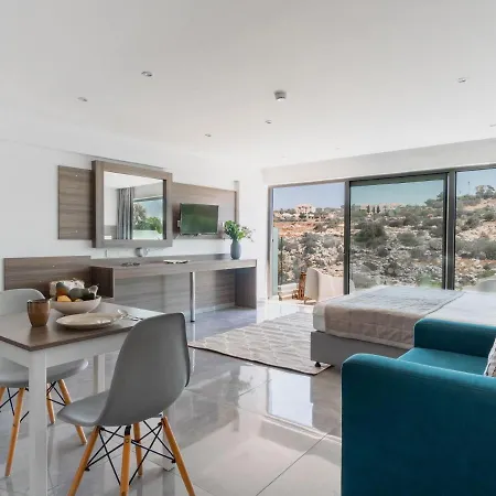 Cute And Ideal Holiday Home For Couples In Central Ayia Napa All Yours *
